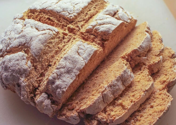 Ирландский содовый хлеб: рецепты и ложка истории